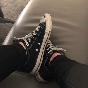 Black low top converse